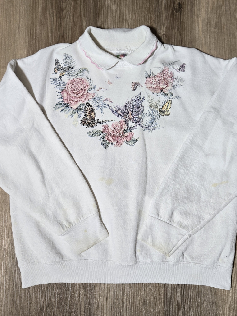 White Floral & Butterfly Collared Sweatshirt